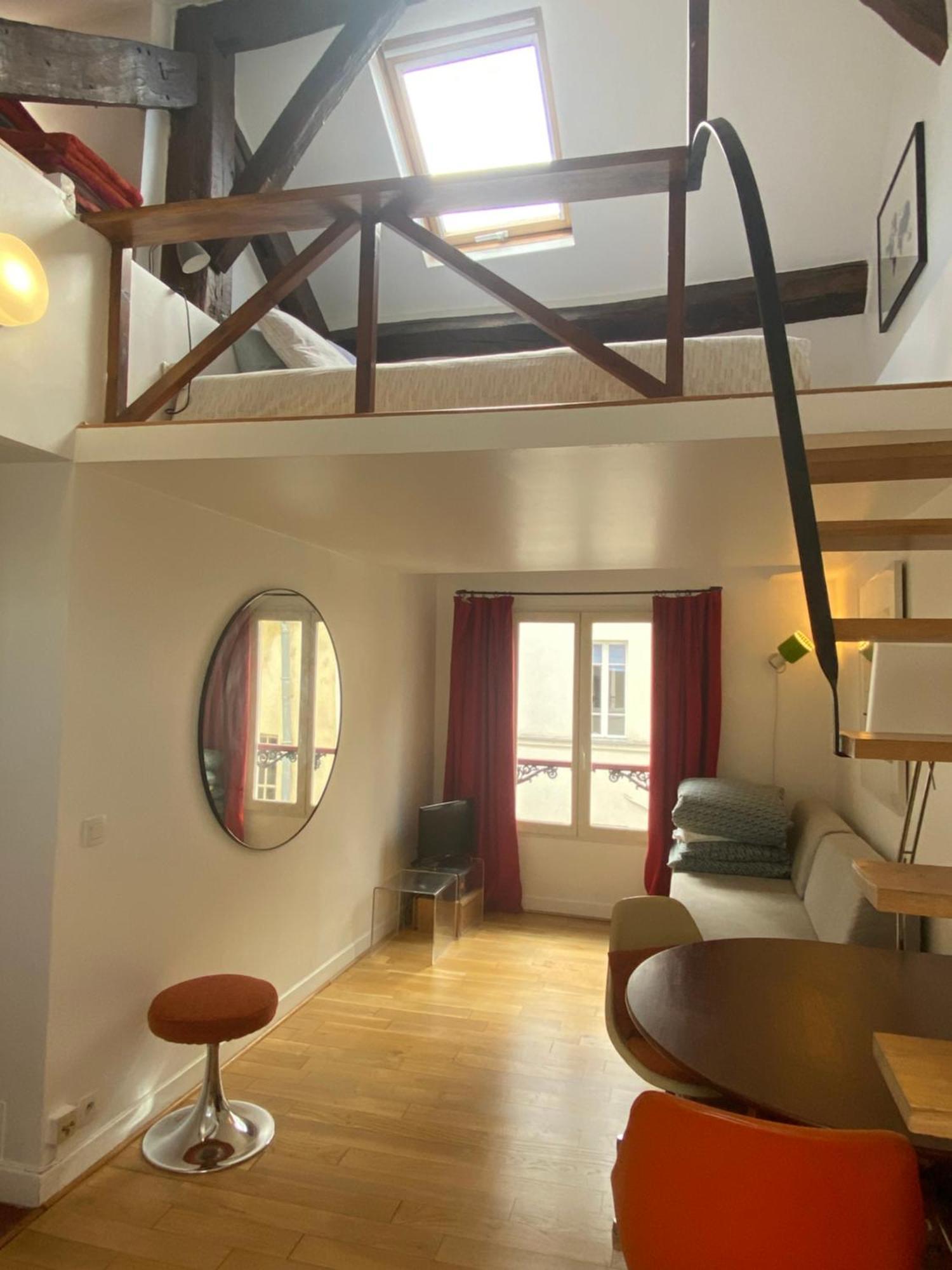 Marais With Mezzanine Appartement Paris